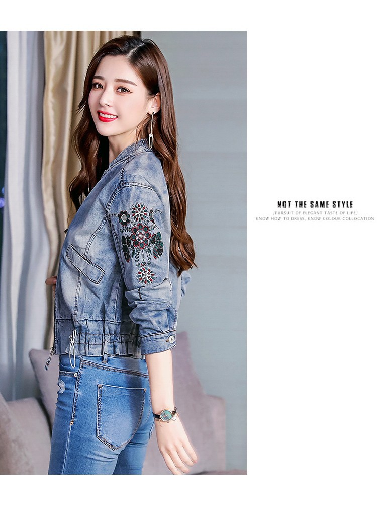 Áo khoác jeans nữ thuê hoa xinh xắn - AKN98458