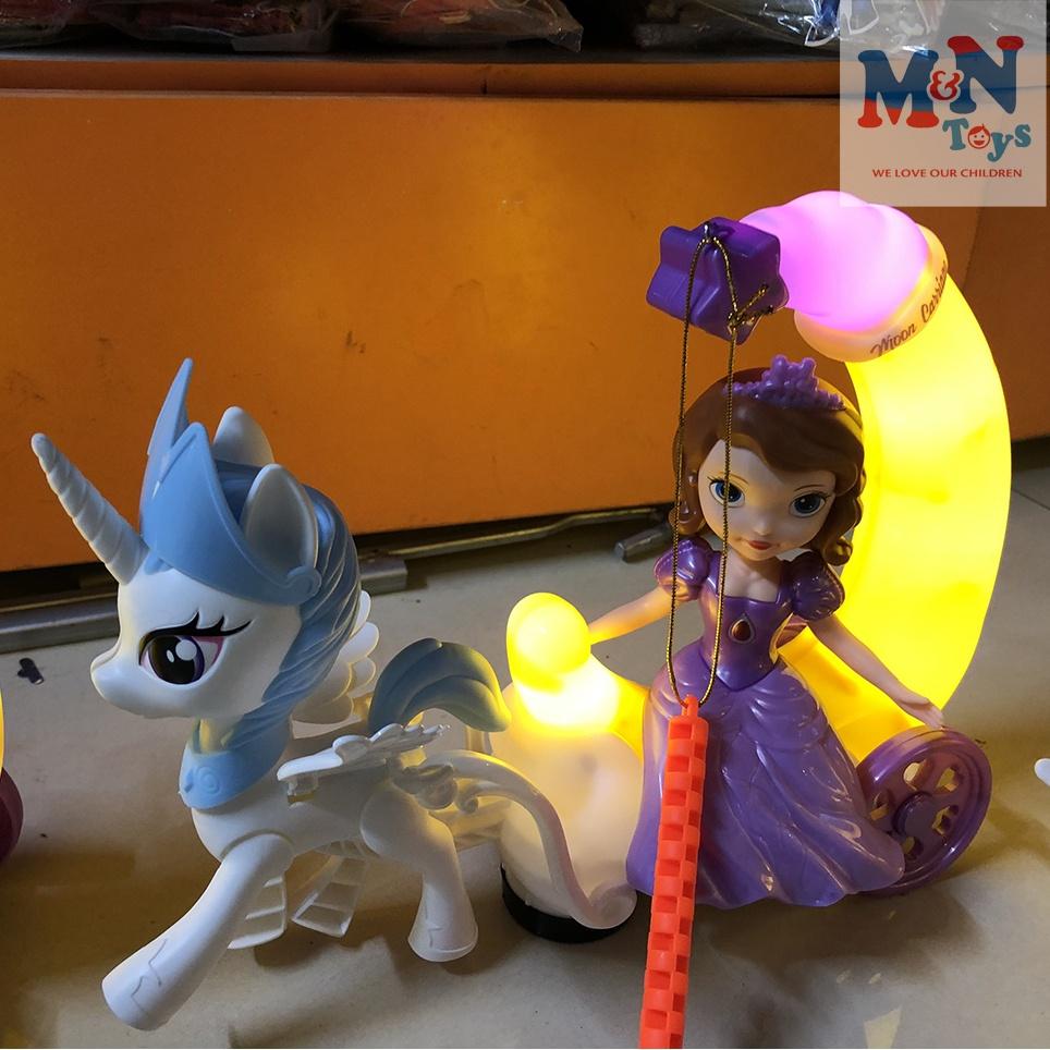 Đèn lồng Elsa, Sofia, Bạch Tuyết ngồi xe ngựa Pony chạy pin có nhạc có đèn cho bé chơi Trung Thu có tay cầm