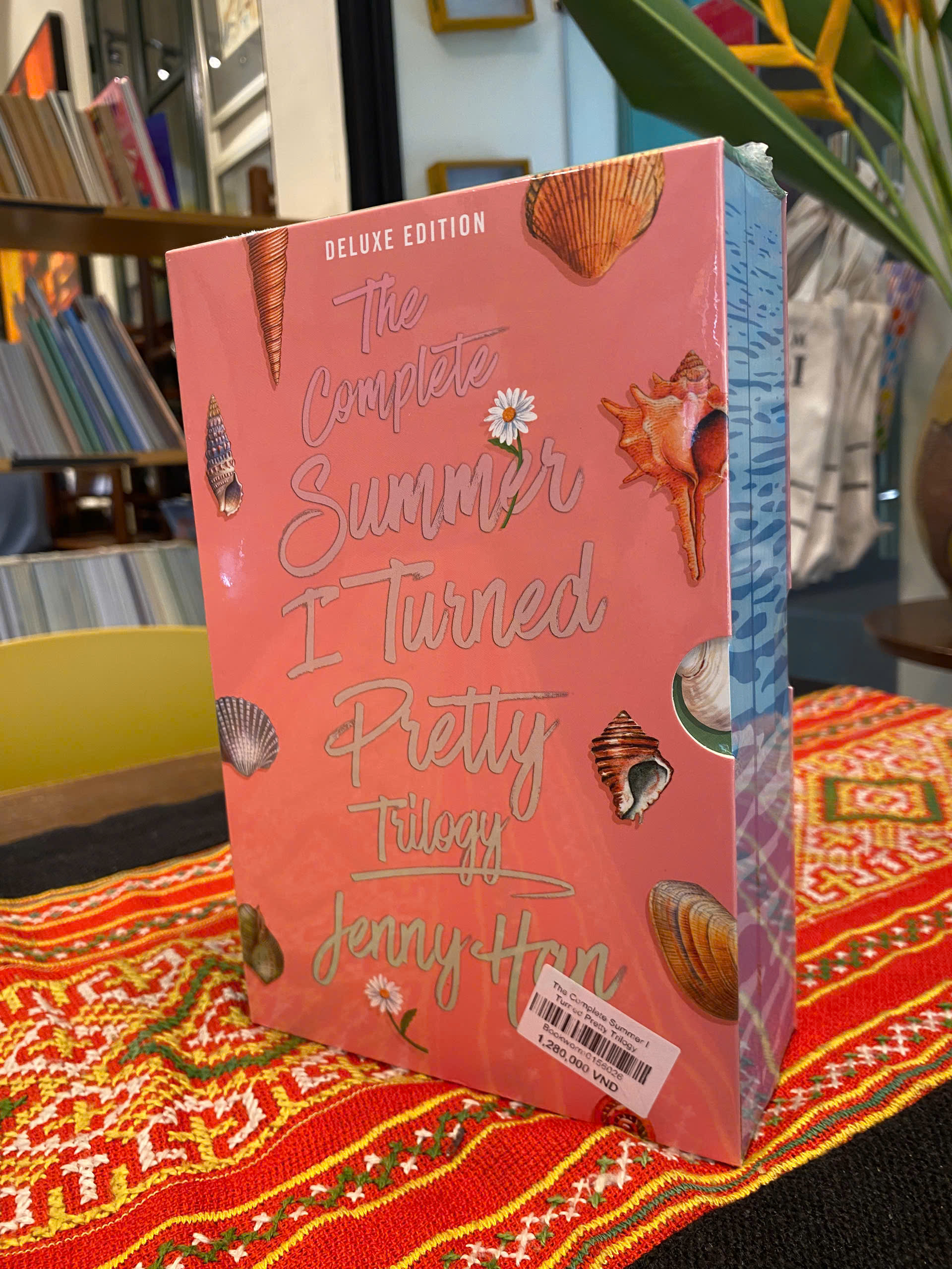Sách - The Complete Summer I Turned Pretty Trilogy (Deluxe Boxed Set) | Romance / Young Adult in English /  Summer Reads / Ngoại văn Lãng mạn