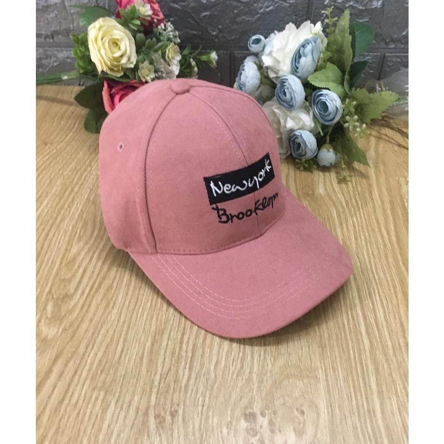 Mũ lưỡi trai vải nhung thêu chữ Brooke vải nhung Unisex