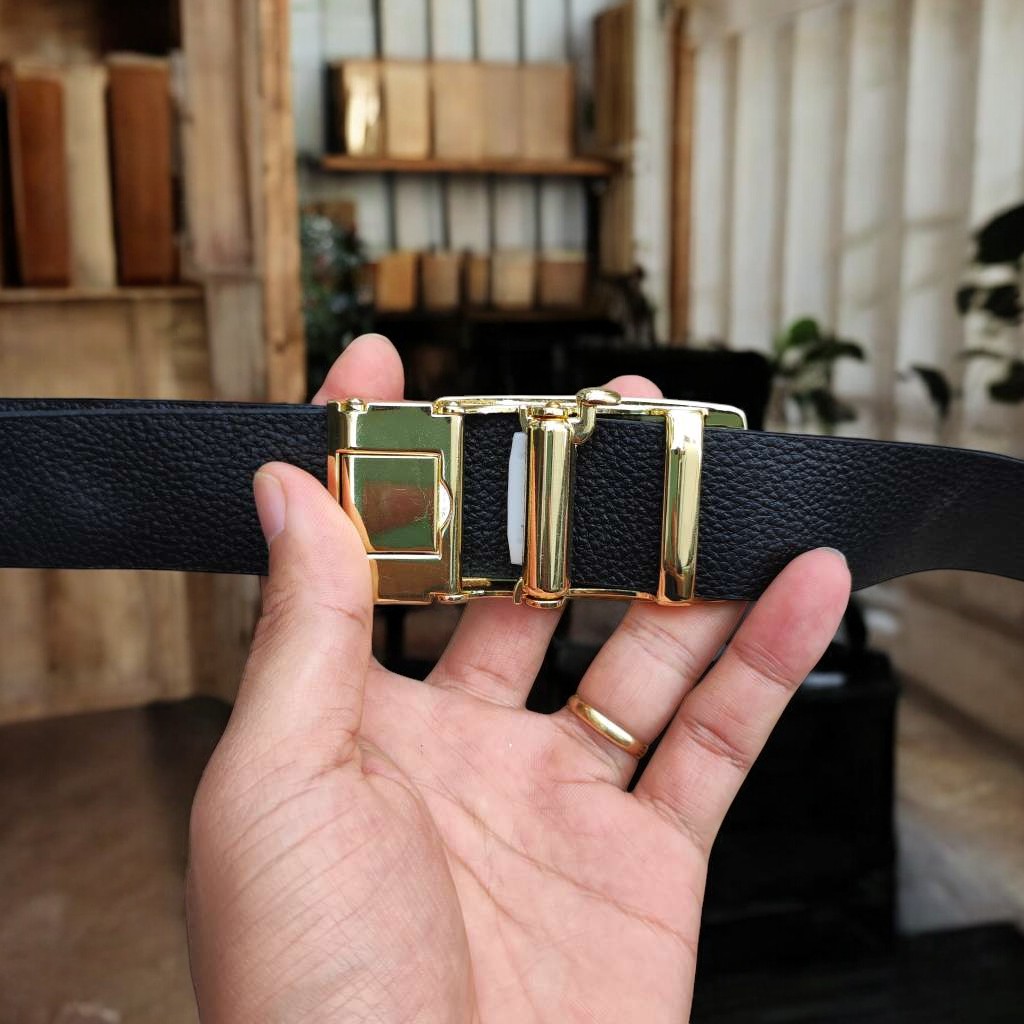 BIG SALE..! Thắt Lưng Cá Sấu CÓ GÙ RẤT ĐẸP TS106V (mặt vàng)