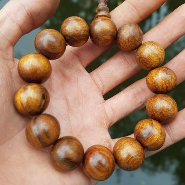 Vòng tay nam nữ gỗ thơm tô hợp bách cổ thụ đủ kích cỡ hạt từ 10li đến 20li