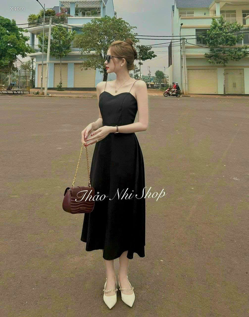ĐẦM MAXI ĐEN CHÉO LƯNG