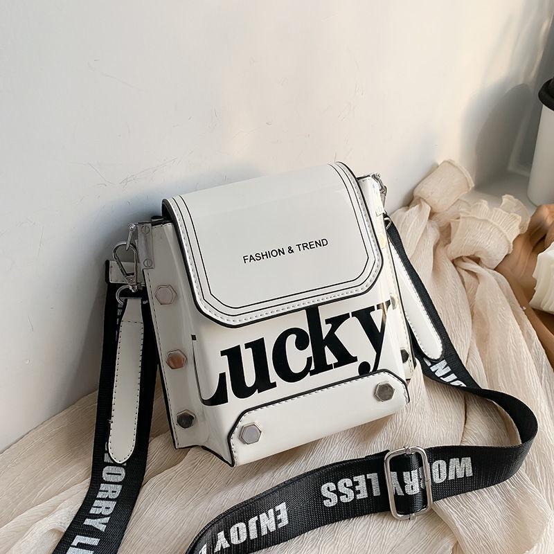 Túi da đeo vai đựng điện thoại phong cách thời trang 2021