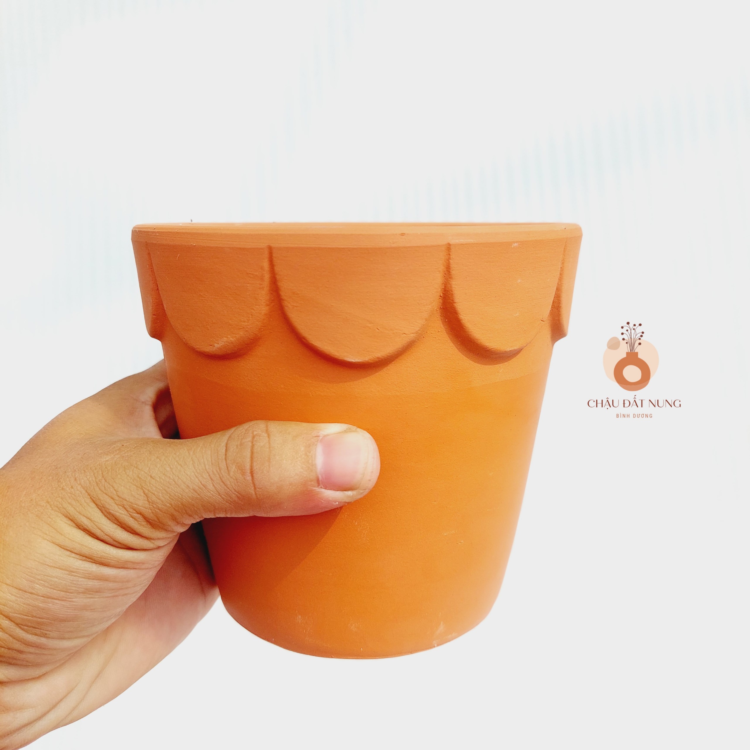 Chậu đất nung - Ly gờ hoa, miệng chậu 12cm, chiều cao 11cm
