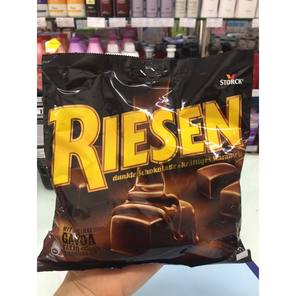 Kẹo sô cô la đen nhân mềm chewy toffee hiệu Risen 231g