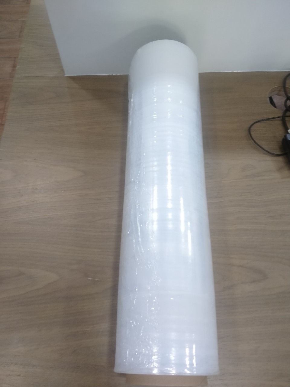 Màng quấn hàng hóa 2.2kg * lõi 0.4cm*khổ 500mm