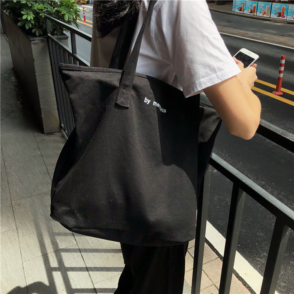 Túi tote đeo vai vải bố canvas T052 nữ in chữ by merciparis có khóa kéo, mềm, đẹp phong cách Hàn