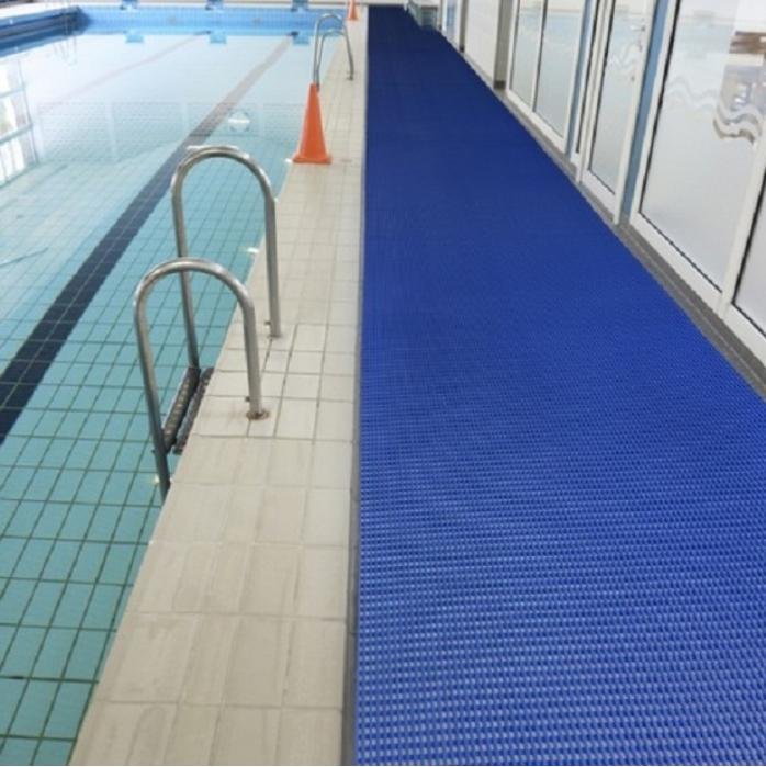 Thảm nhựa trải sàn, thảm nhựa lưới chống trơn trượt dùng để bảo vệ sự an toàn khổ 1mx1m có 4 màu xanh lá, xanh dương, ghi xám, đỏ