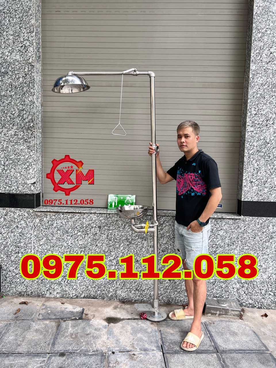 Bổn rửa mắt và tắm khẩn câp,máy rửa mắt khẩn cấp
