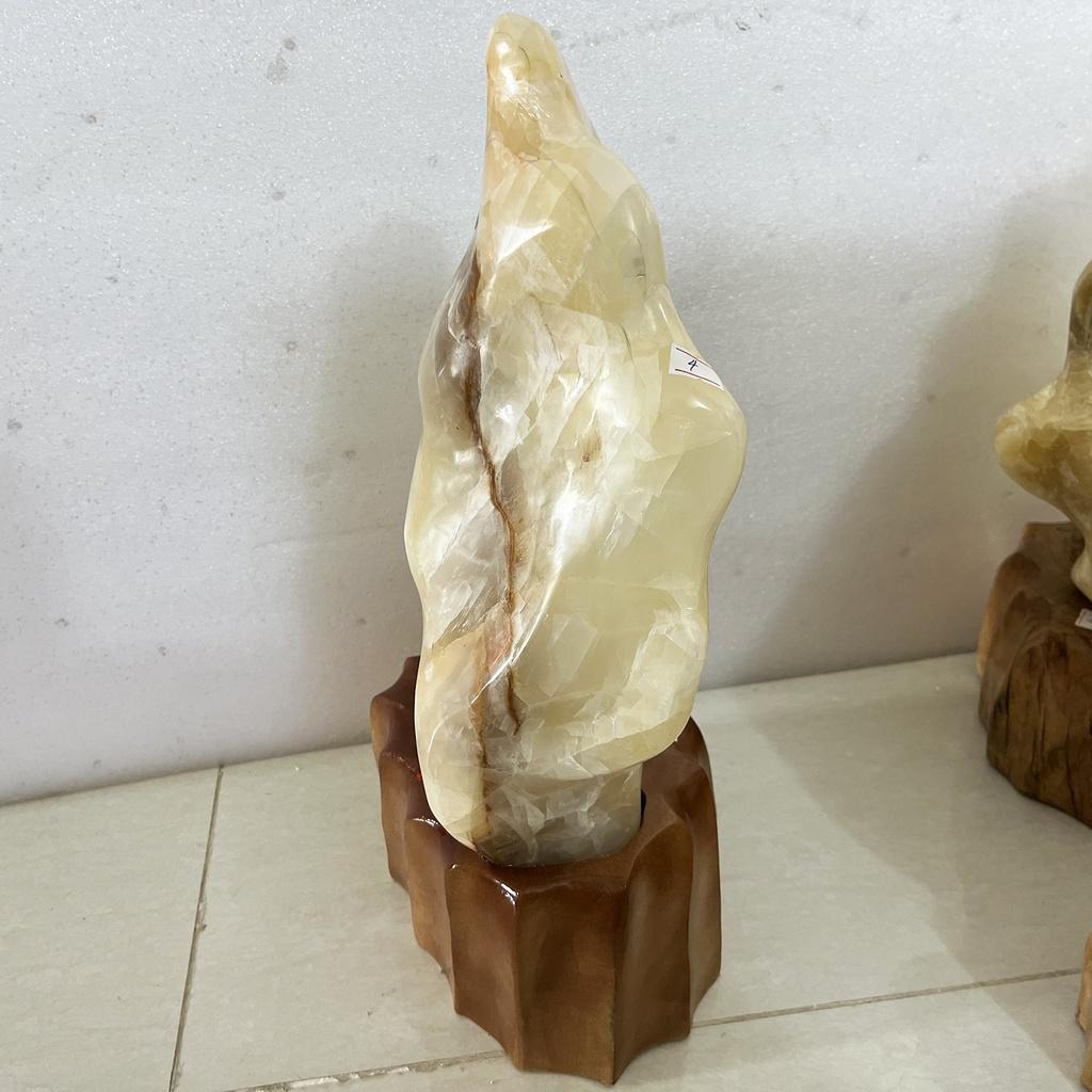 Trụ đá, đá, Cây đá trấn trạch tự nhiên mệnh Kim và Thủy cao 45 cm nặng 13 kg, màu trắng vàng siêu đẹp