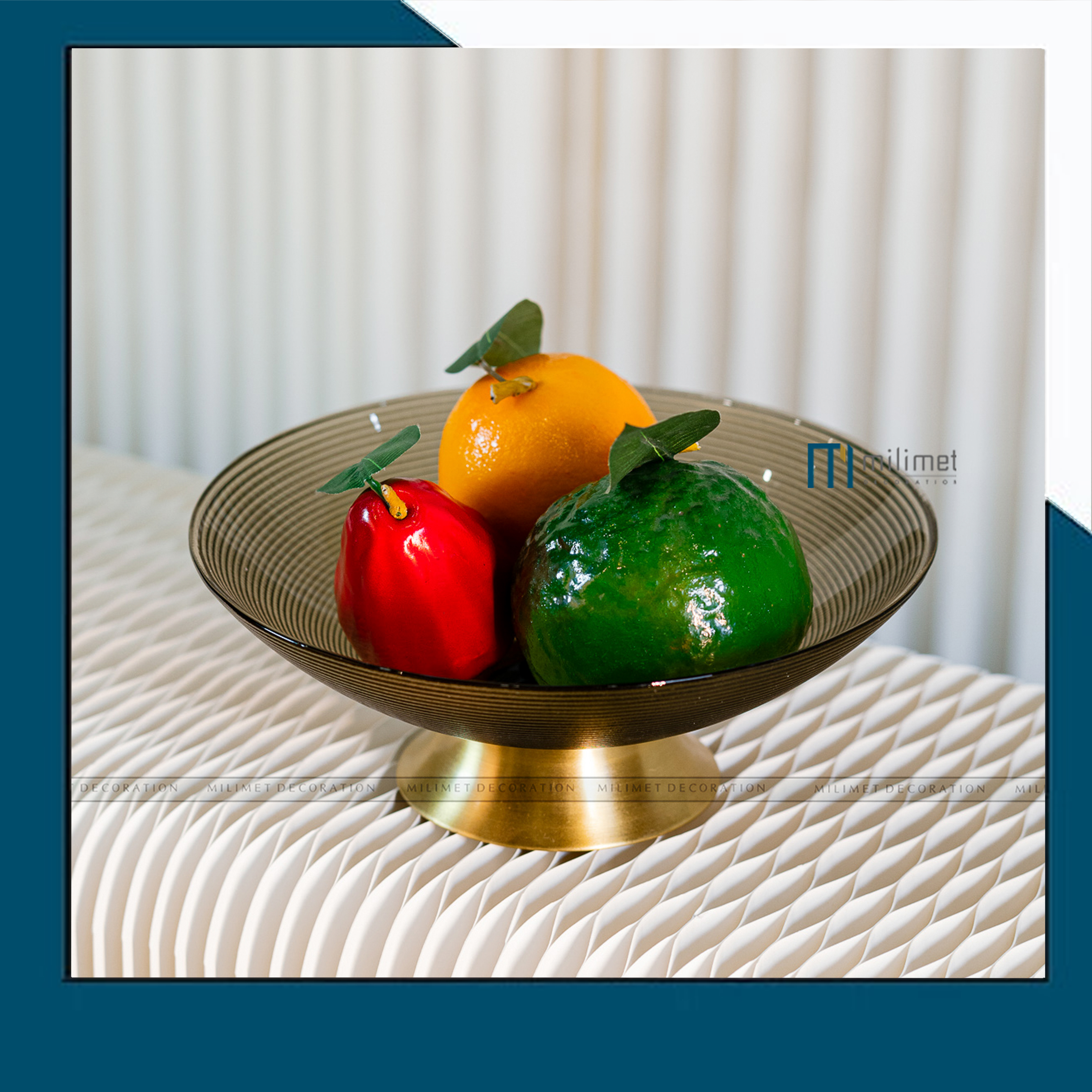 Décor đĩa đế vàng size S