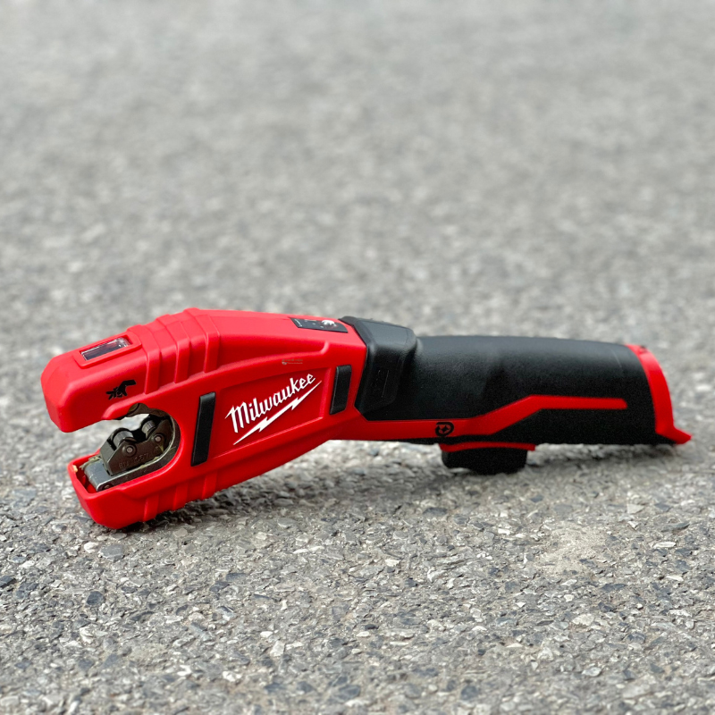 MÁY CẮT ỐNG ĐỒNG PIN MILWAUKEE C12 PC-0C (TẶNG PIN 2AH + SẠC C12C) - HÀNG CHÍNH HÃNG