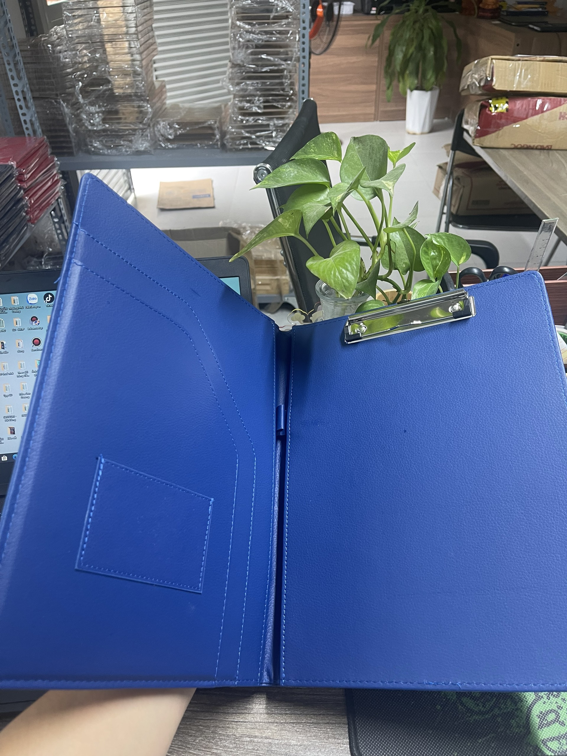 Trình Ký Da đôi da F8002 cho văn phòng, cơ quan