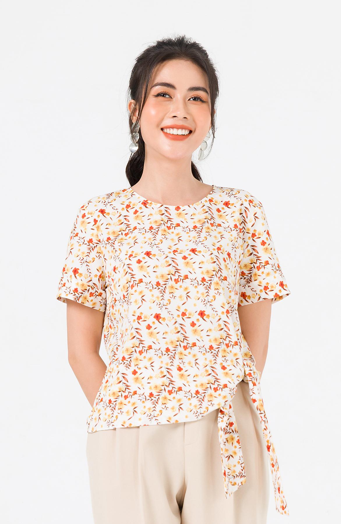 Áo nơ eo, tay lơ vê LAMER L61B20H014-F1541 (Trắng Họa Tiết Nâu