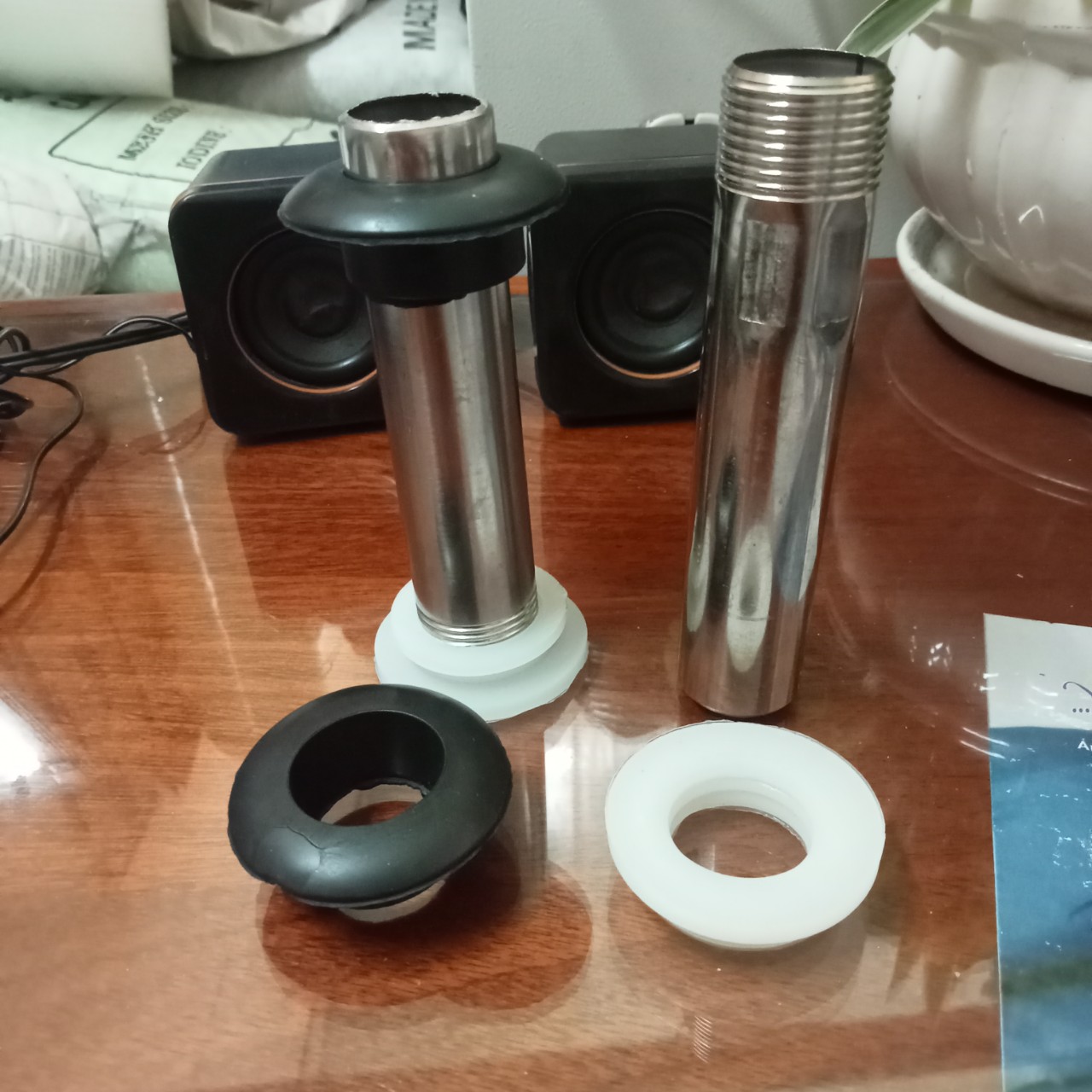 Bộ - Ty - gioăng silicon - cao su chịu nhiệt phi 27 dùng cho máy nước nóng năng lượng mặt trời