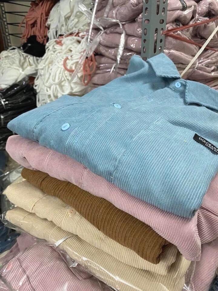 Áo sơ mi nhung cổ bẻ fom thụng