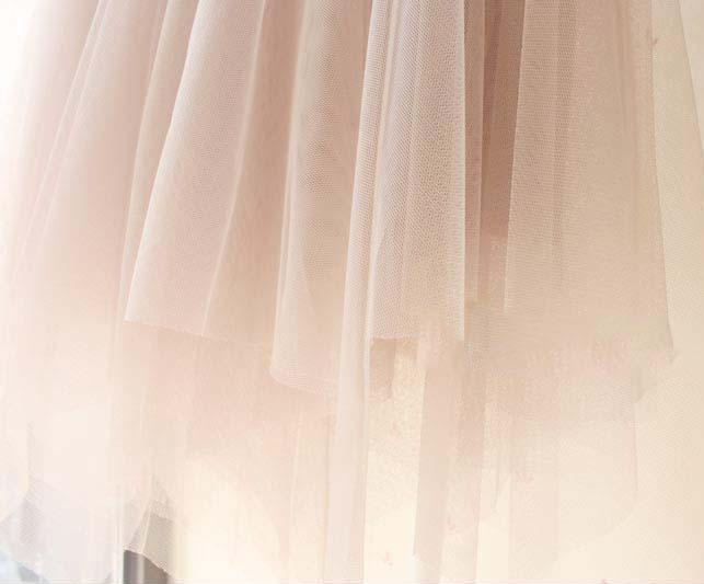 Chân váy tulle xòe tròn dáng nhọn kem - CV051