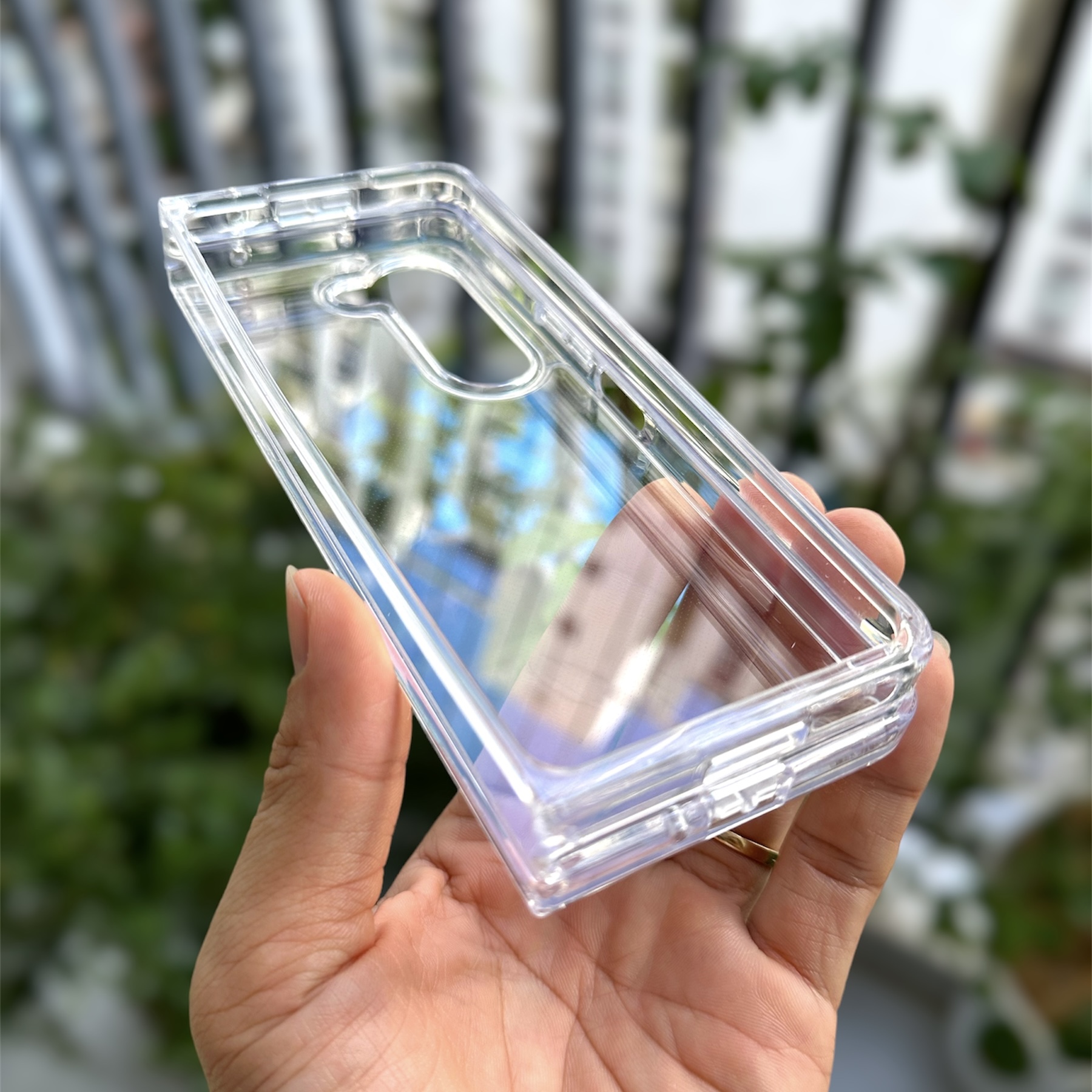 Ốp lưng Likgus trong suốt dành cho Galaxy Z Fold5 - hàng chính hãng