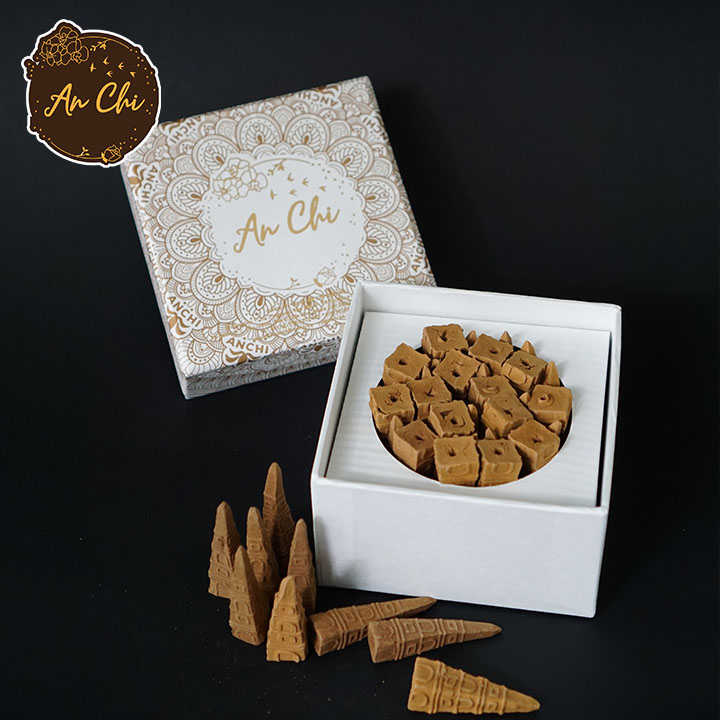 Nụ Trầm hương Organic An Chi được làm từ cây dó bầu lâu năm với hàm lượng trầm cao, cho mùi thơm nồng ấm và sạch, an toàn cho người dùng