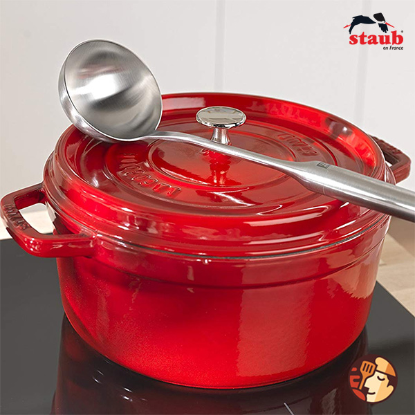 Nồi gang tròn Staub 24cm – Màu đỏ Cherry