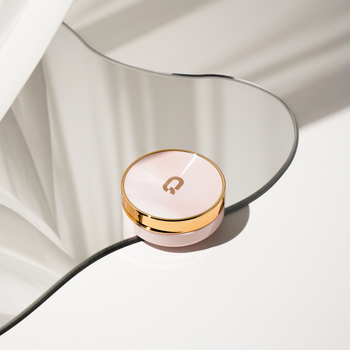 Phấn nước trang điểm dưỡng da GLAMRR Q LONG WEAR DD CUSHION by Gilaa