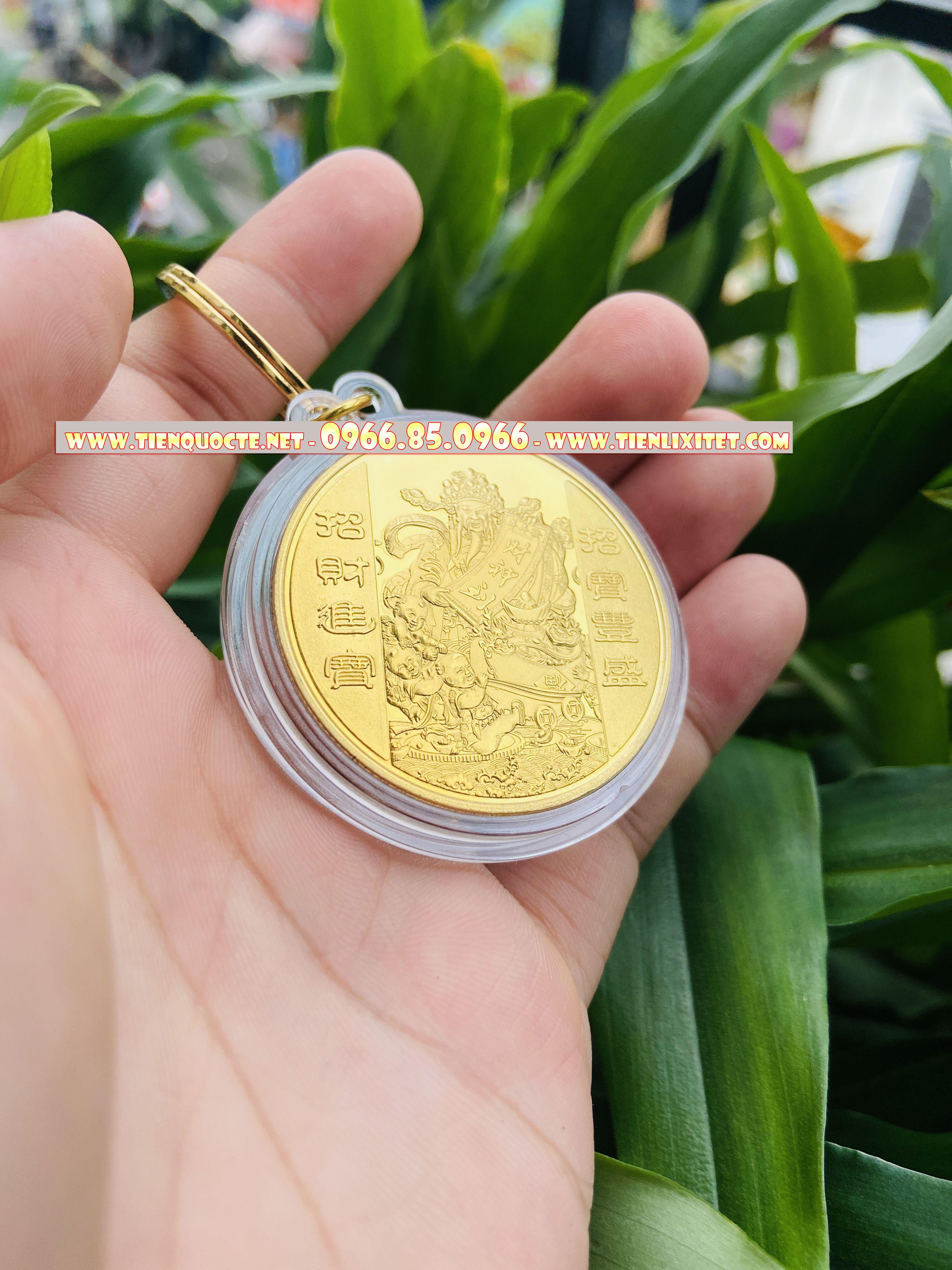Ti.ền lì xì tết Móc khóa Đồng xu Thần Tài xin bình an may mắn QTLNC000062