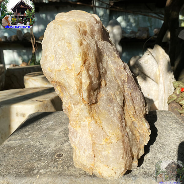 Trụ Đá Thạch Anh Hồng Thô Tự Nhiên Nguyên Khối Trấn Trạch nặng 16 kg ) - K155