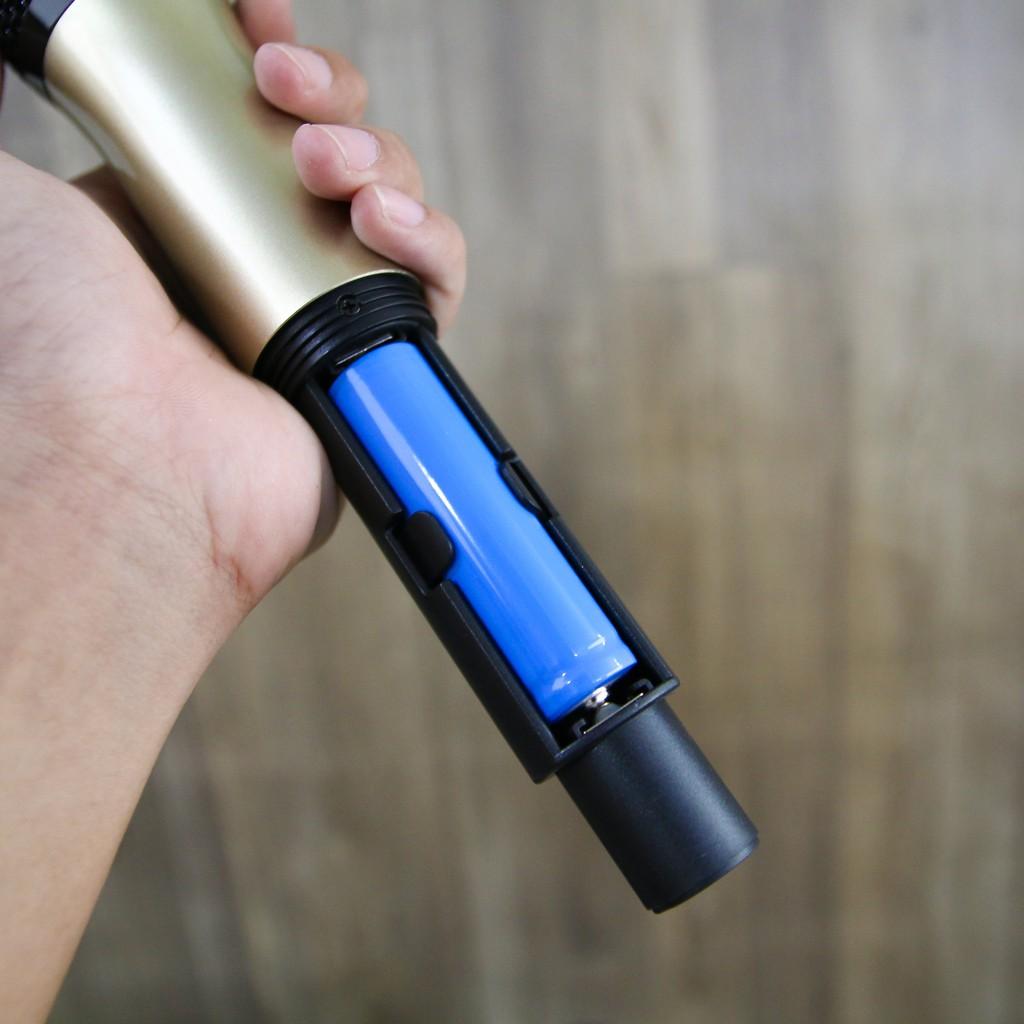 Loa bluetooth karaoke E400 xách tay cao cấp Tặng kèm 2 micro không dây Sạc pin dưới chân mic Công suất cao lên tới 68W