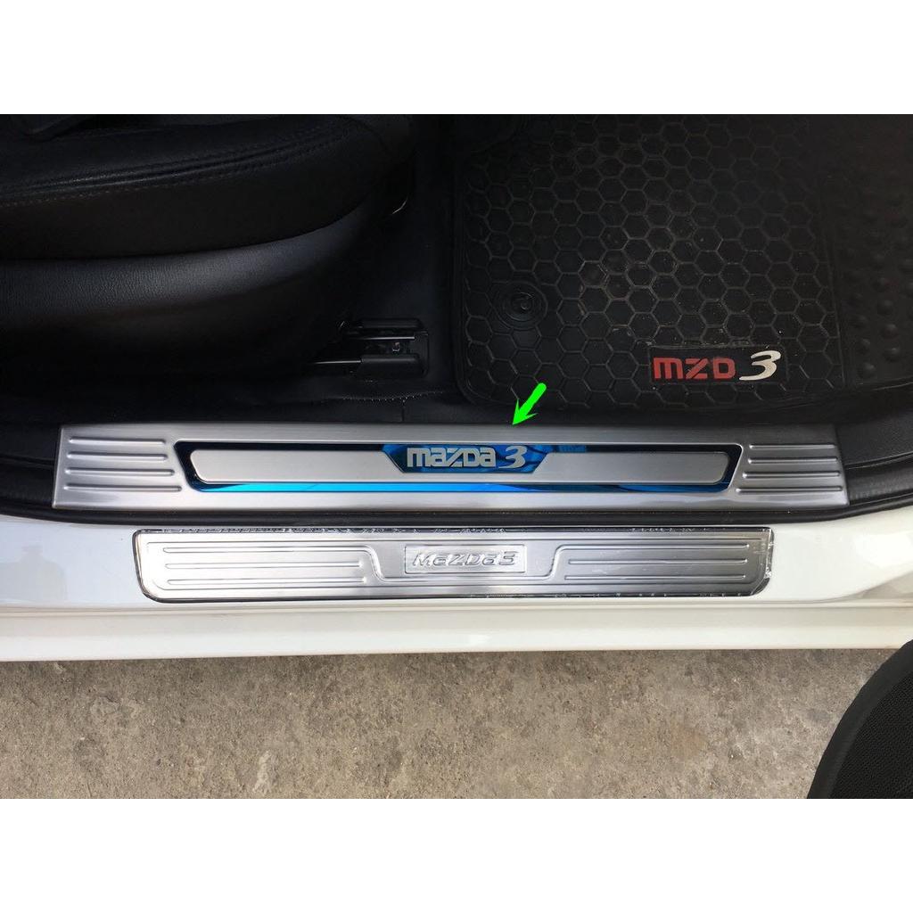 Bộ 4 ốp bậc cửa trong Mazda 3 2020 hàng loại 1