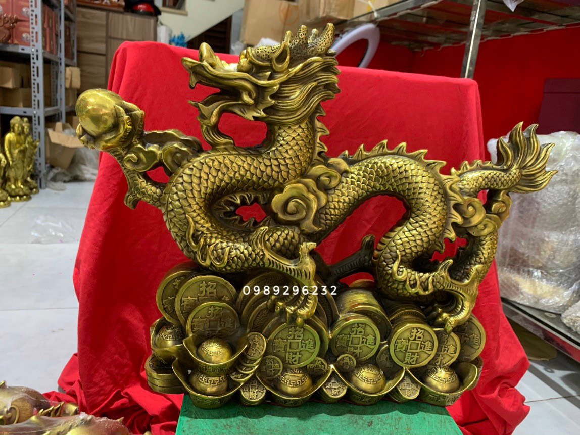 Tượng Rồng cầm ngọc đứng bệ tiền bằng đồng