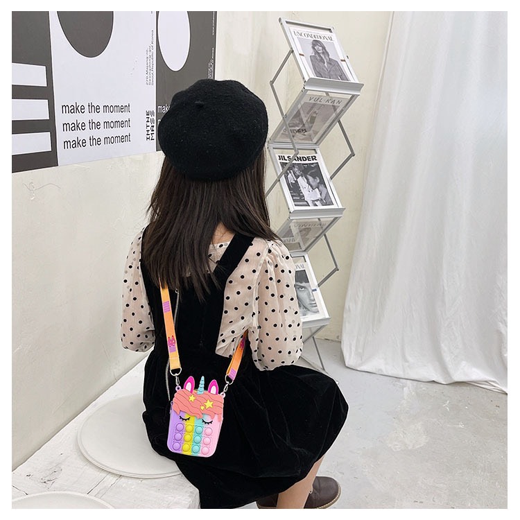 Túi silicon, túi xách đeo chéo nhỏ xinh, thời trang 2023 - trò chơi con mực, pop - it, đựng lì xì, đựng tỏi cho bé yêu