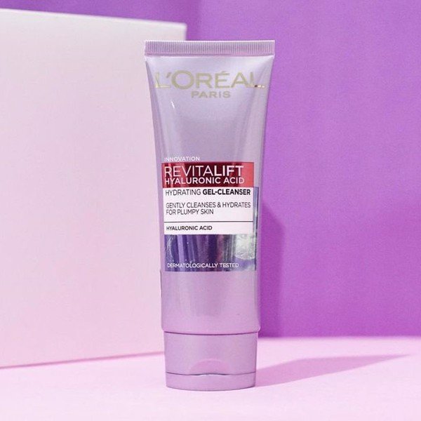 loreal-paris-revitalift-hyaluronic-acid-hydrating-gel-cleanser-100ml-1_c5de2d89264c4fc8992644b631005ec7_grande.jpg
