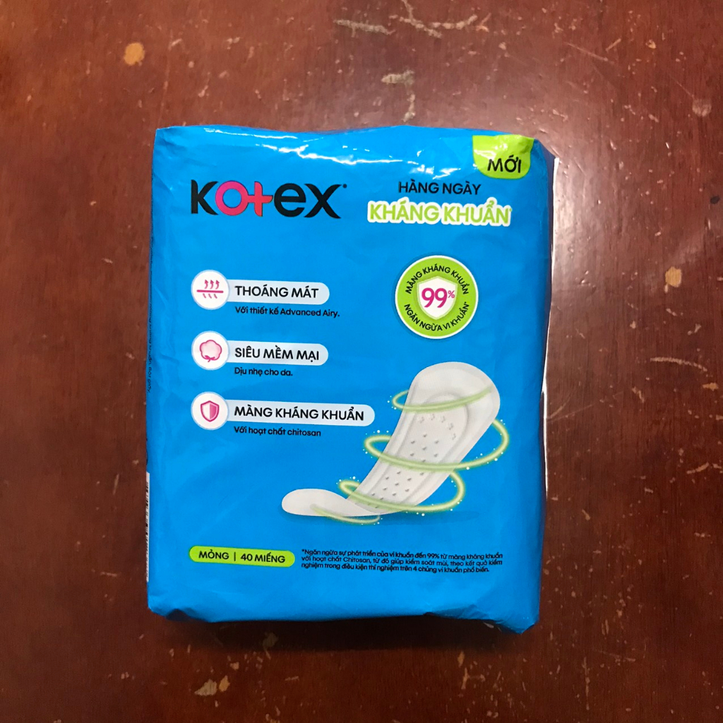 Băng Vệ Sinh Hằng Ngày Hương Tự Nhiên Kotex gói 8 miếng