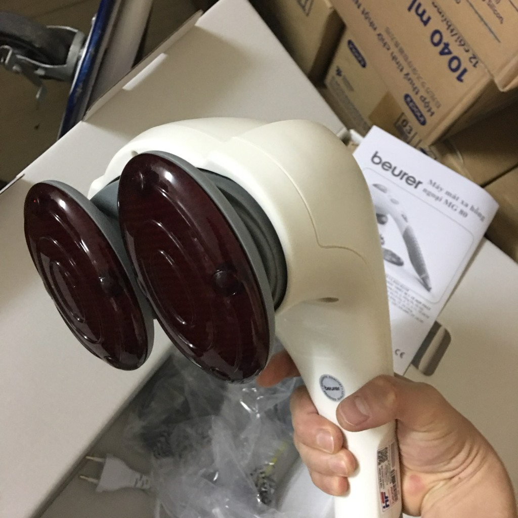 Máy Massage Cầm Tay Beurer MG80, Thiết Kế Có 2 Đầu Massage, Có Đèn Hồng Ngoại, Dễ Dàng Điều Chỉnh Tốc Độ Và Cường Độ, Đánh Bay Mọi Mệt Nhọc, Tạo Cảm Giác Thư Thái, Nhập Đức, Bảo Hành 12 Tháng