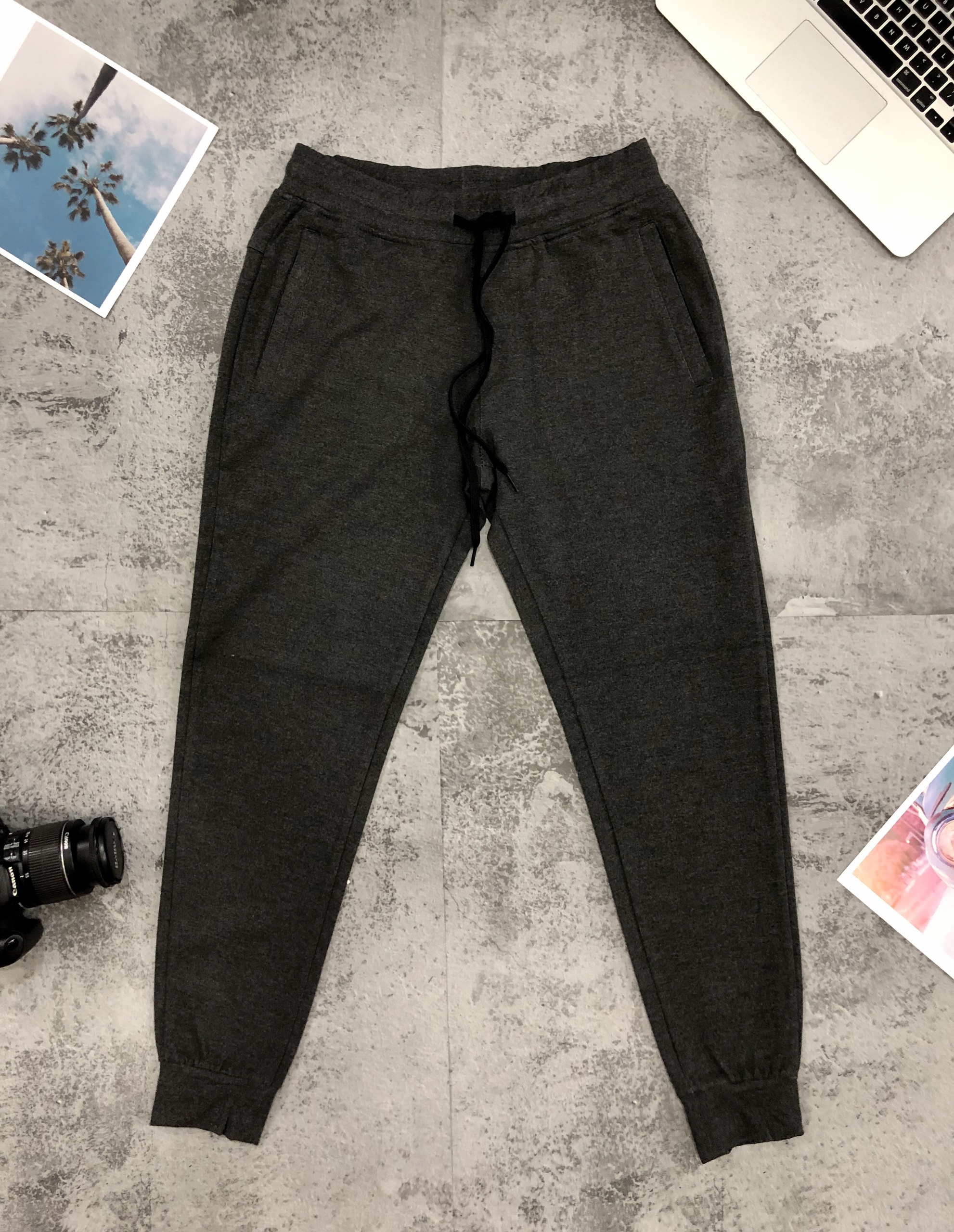 Quần Jogger thun nỉ trơn bo ống