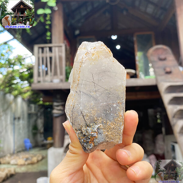 Chặn giấy thạch anh tóc đen khói