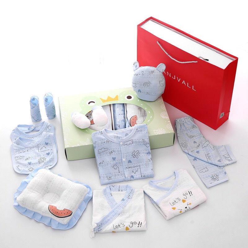 Set đồ sơ sinh làm quà tặng cho bé 12 chi tiết (kèm hộp và túi