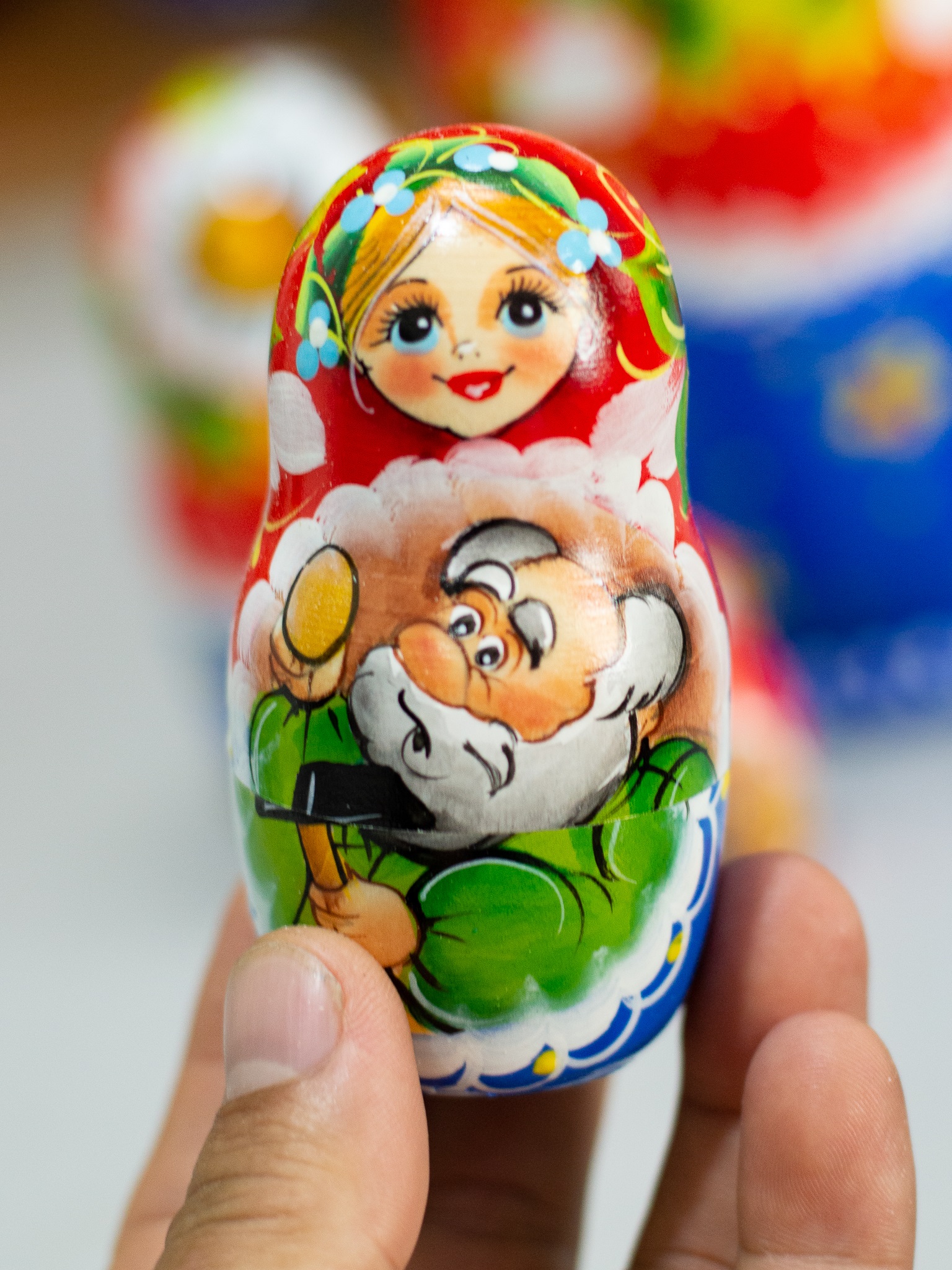 BỘ BÚP BÊ MATRYOSHKA 7 LỚP CAO 21 CM HOA VĂN &quot;CHUYỆN CỔ TÍCH GÀ ĐẺ TRỨNG VÀNG&quot;