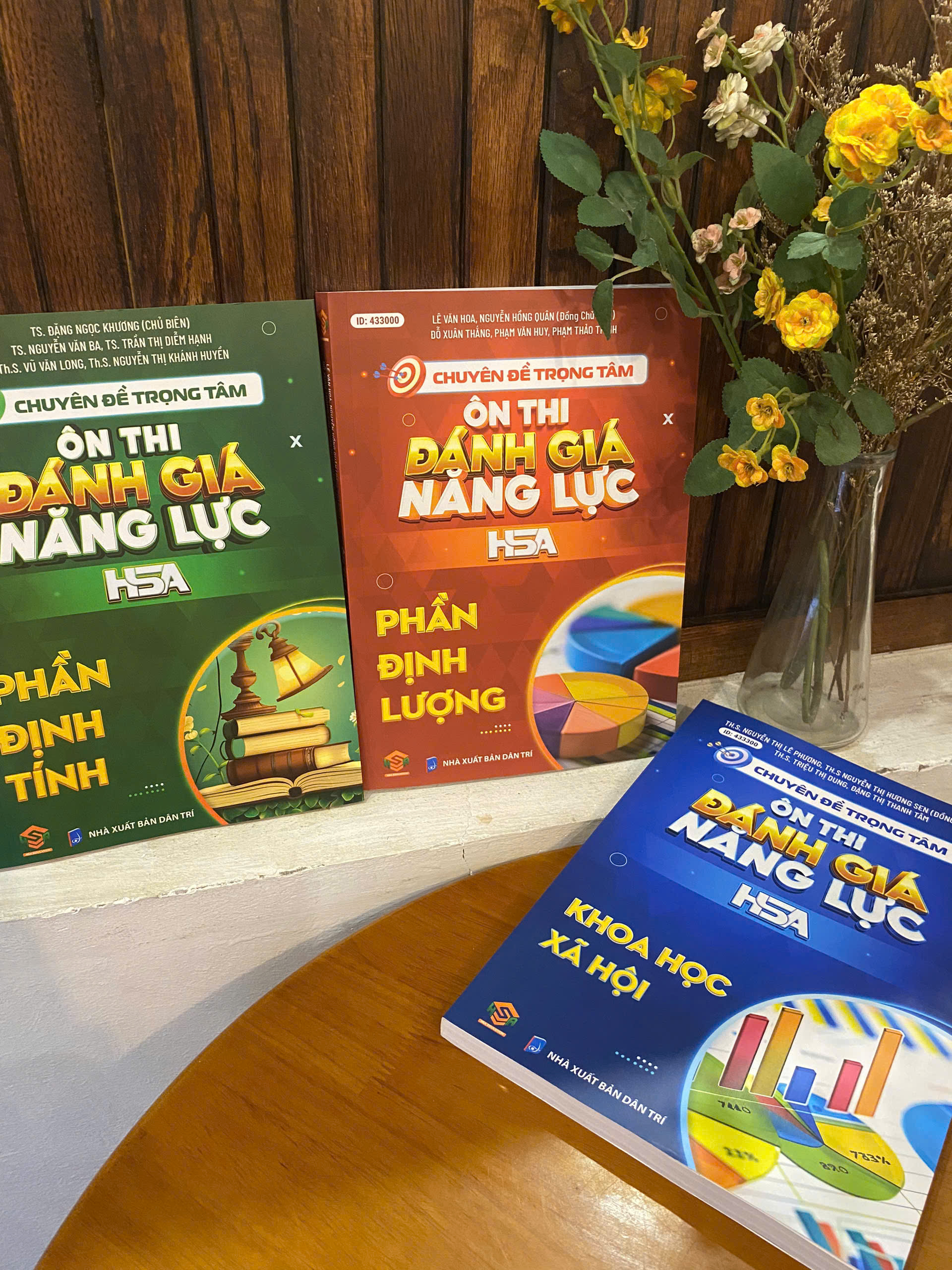 [HSA 2025] Combo 3 Sách ôn thi đánh giá năng lực Hà Nội (Định tính + Định Lượng + Khoa Học Xã Hội)