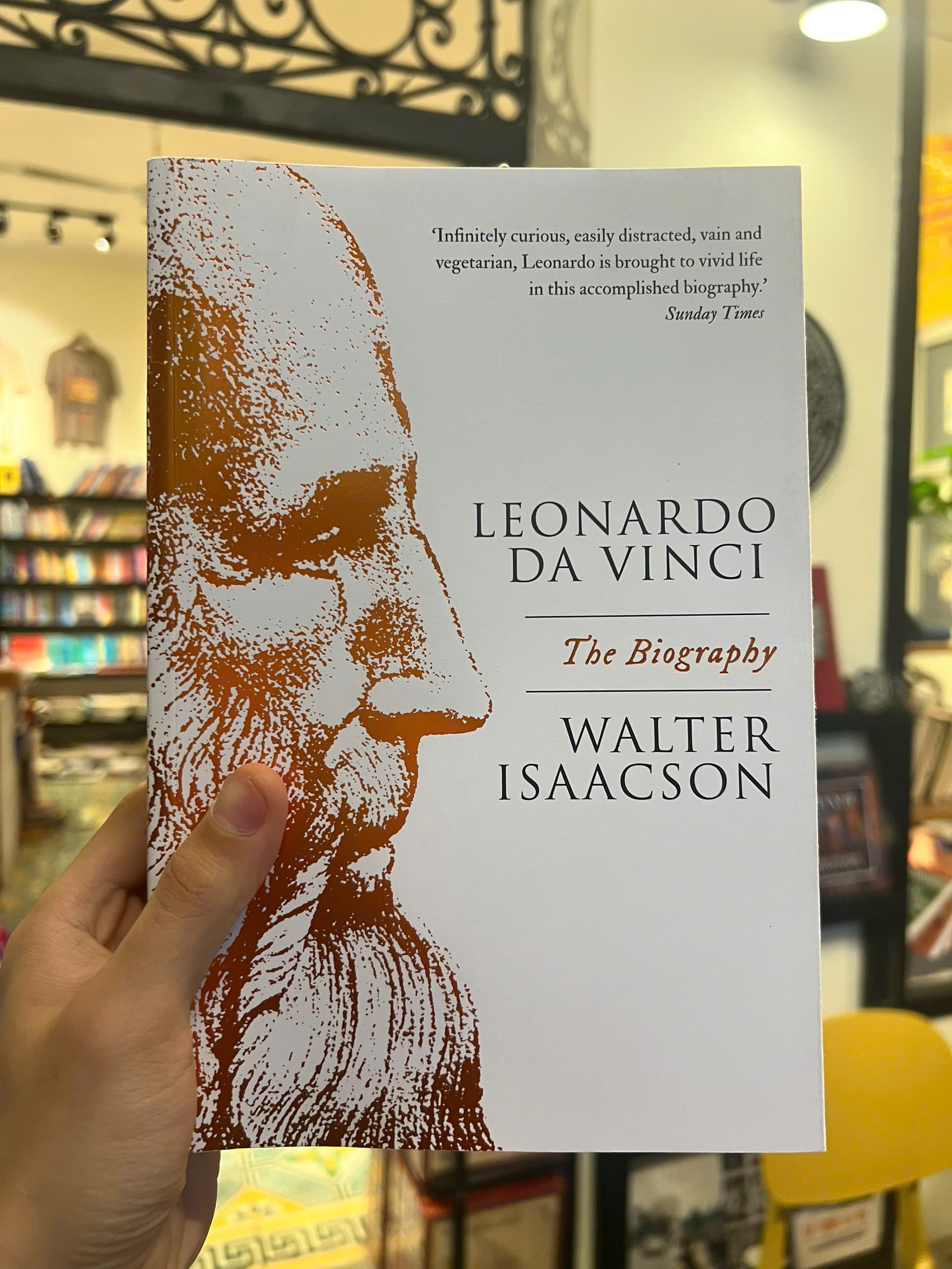 Sách - Leonardo Da Vinci: The Biography by Walter Isaacson | History / Art / Ngoại văn Nhập khẩu