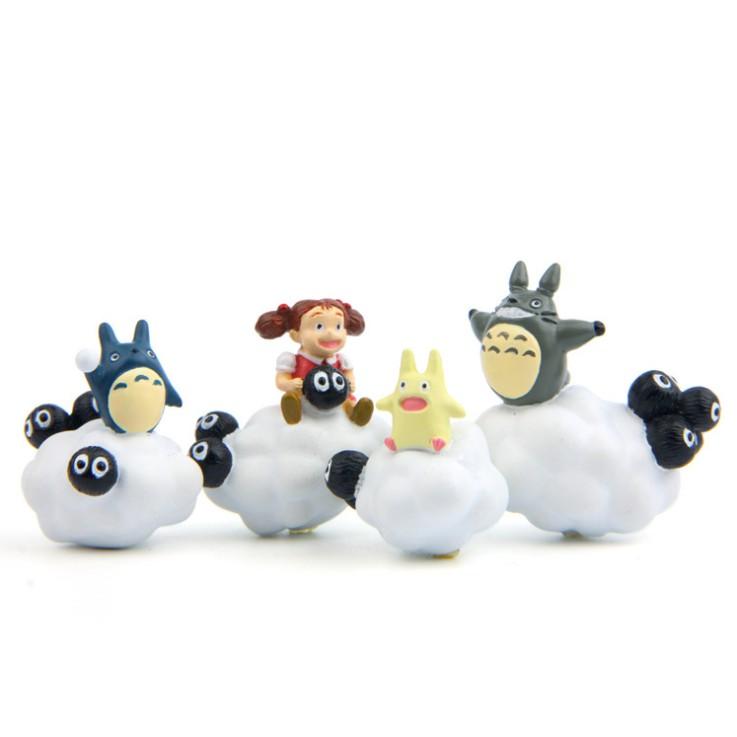 Mô hình Totoro và các bạn chơi đùa trong mây trắng thích hợp trang trí tiểu cảnh, terrarium, DIY