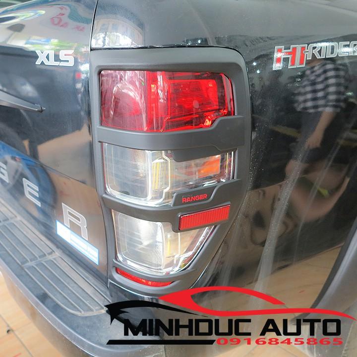 Ốp viền đèn hậu xe Ford Ranger