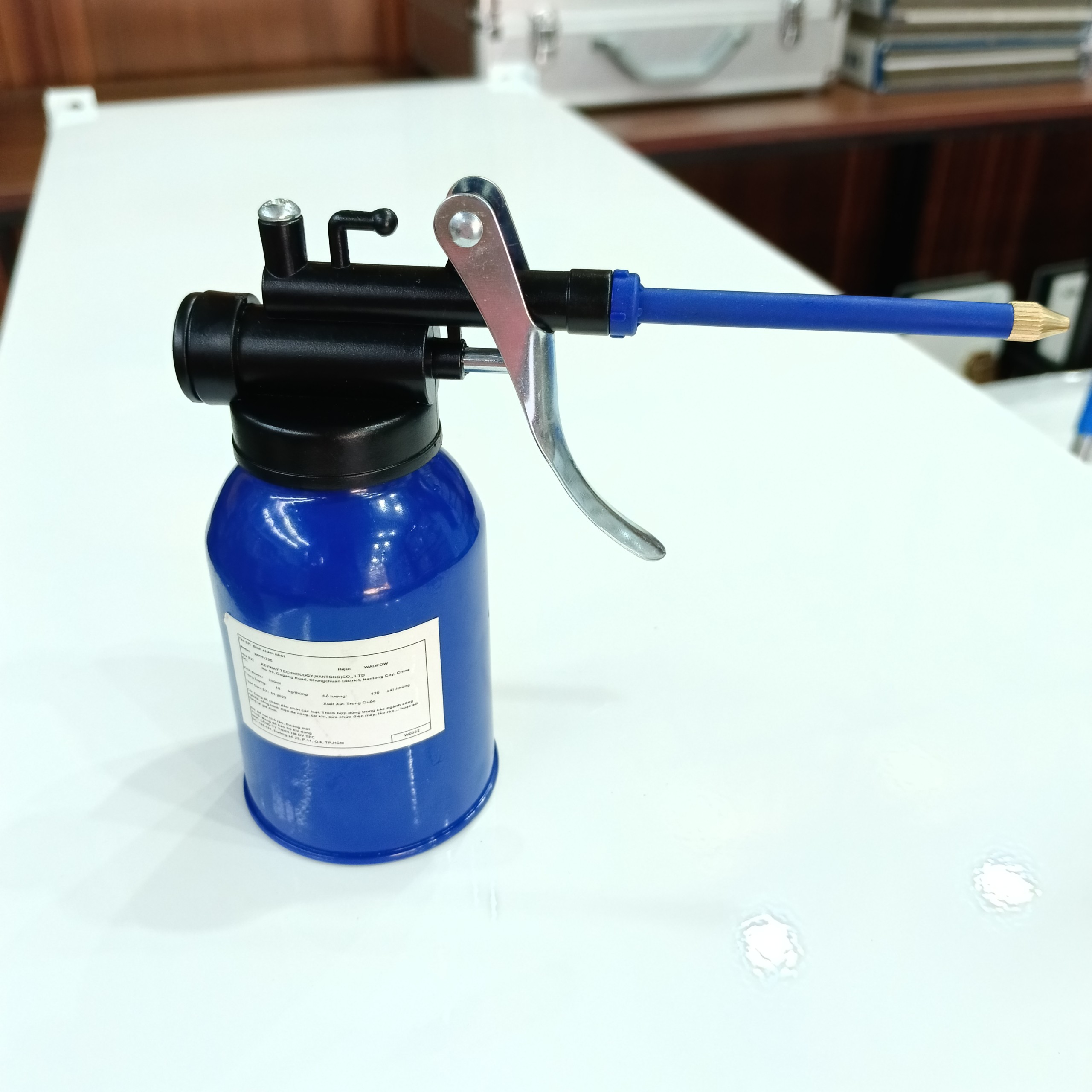 Bình xịt nhớt sắt Wadfow 250ml WYH1325