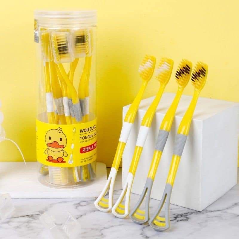 Sét 8 bàn chải con vịt vàng kèm phần đuôi cạo lưỡi ,lông mềm mịn an toàn giúp chải sạch răng hơn loại bỏ những mảng bám cứng đầu