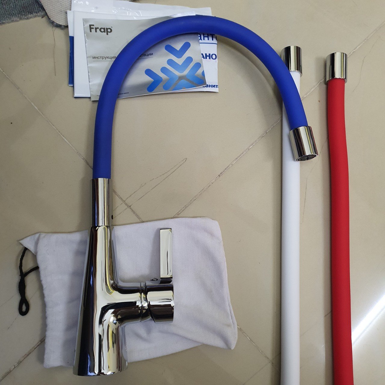 Vòi bếp nóng lạnh F4153