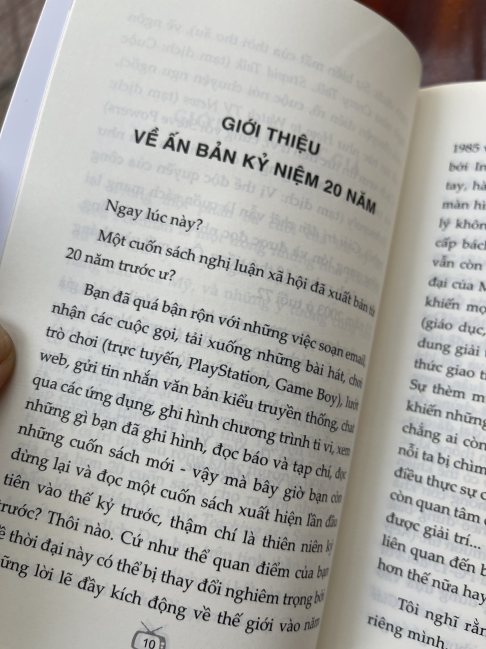 GIẢI TRÍ ĐẾN CHẾT- Tác phẩm kinh điển bán chạy nhất của bậc thầy Neil Postman  – Neil Postman – Nhung Nguyễn dịch – 1980 Books – NXB Thanh Niên