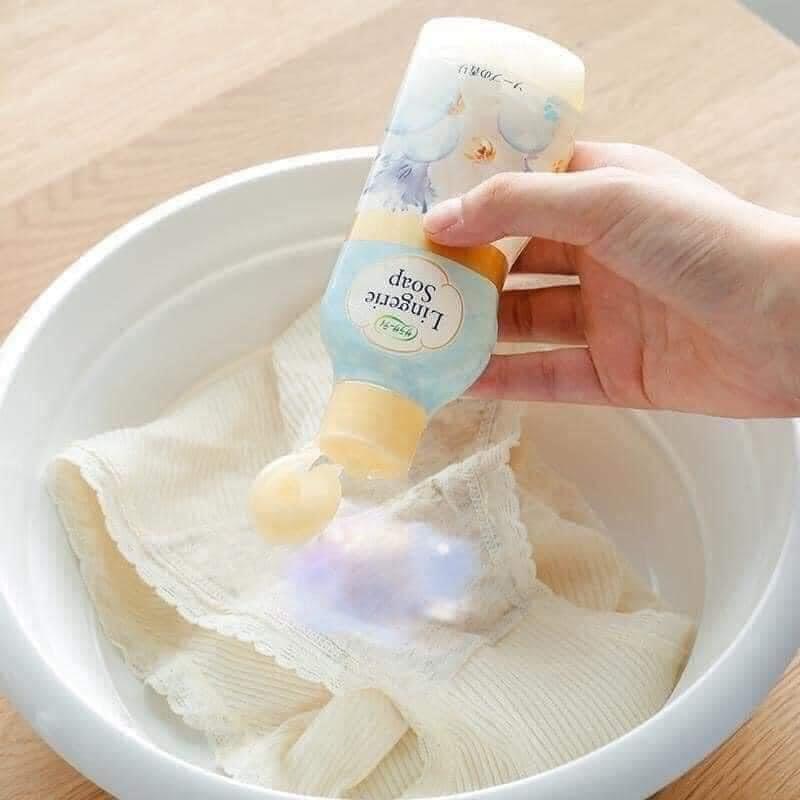 Nước giặt quần lót Lingerie Soap Nhật Bản 120ml làm sạch, kháng khuẩn