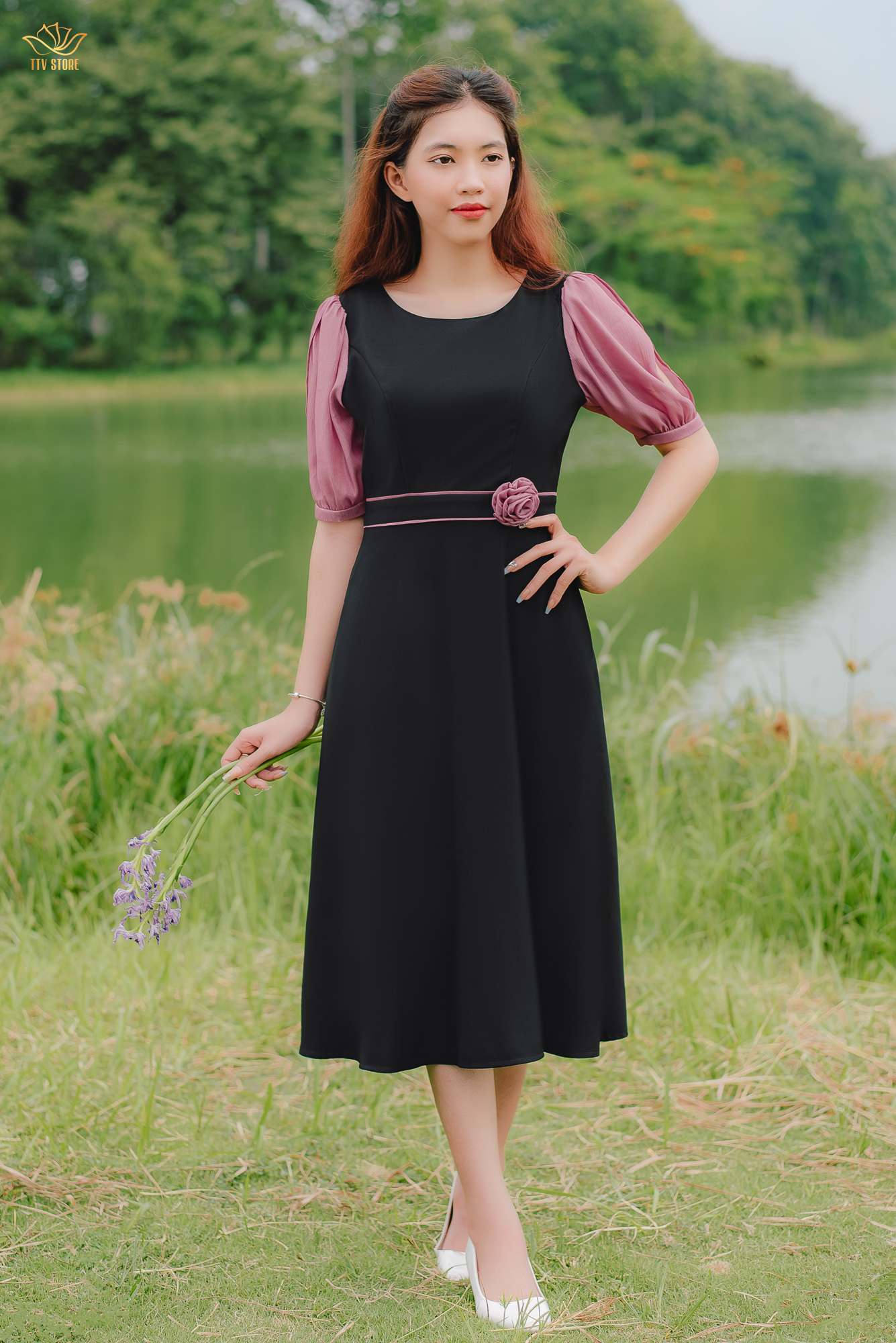 Đầm xòe thiết kế trung niên Cổ tròn tay lỡ màu Đen Hồng TTV STORE TTV1378#