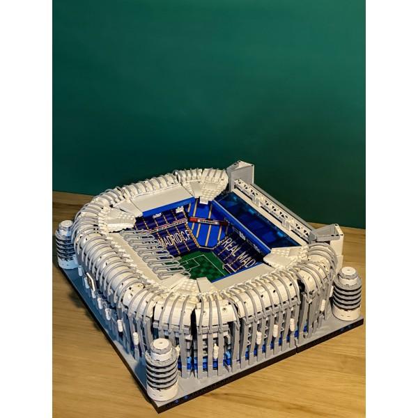 Sân vận động Santiago Bernabéu tặng đèn